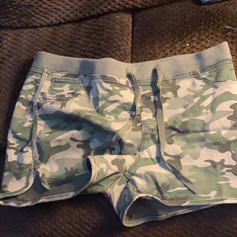 No boundaries junior camo look shorts xl